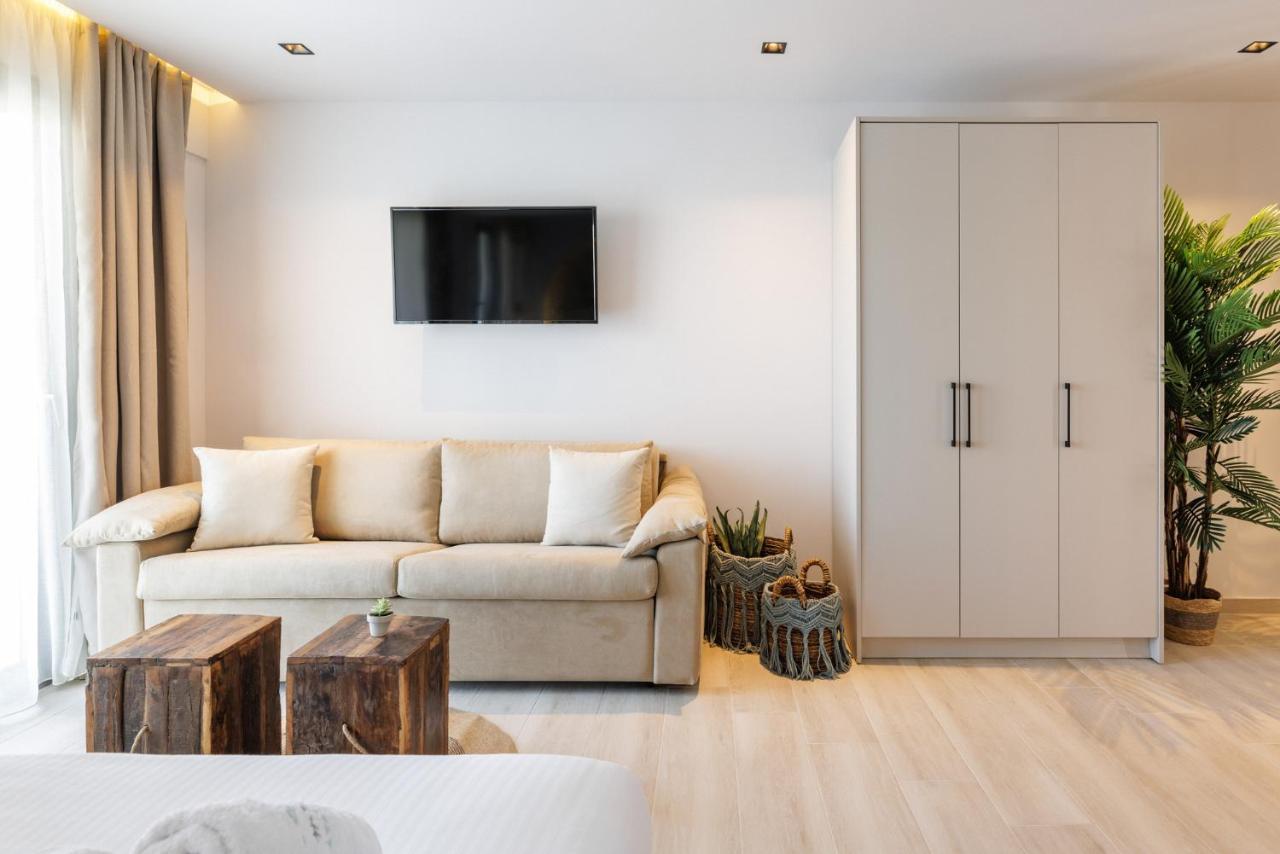 Amalthia Luxury Suites Polychrono Exterior photo