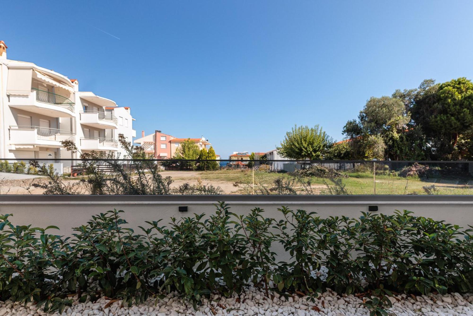 Amalthia Luxury Suites Polychrono Exterior photo