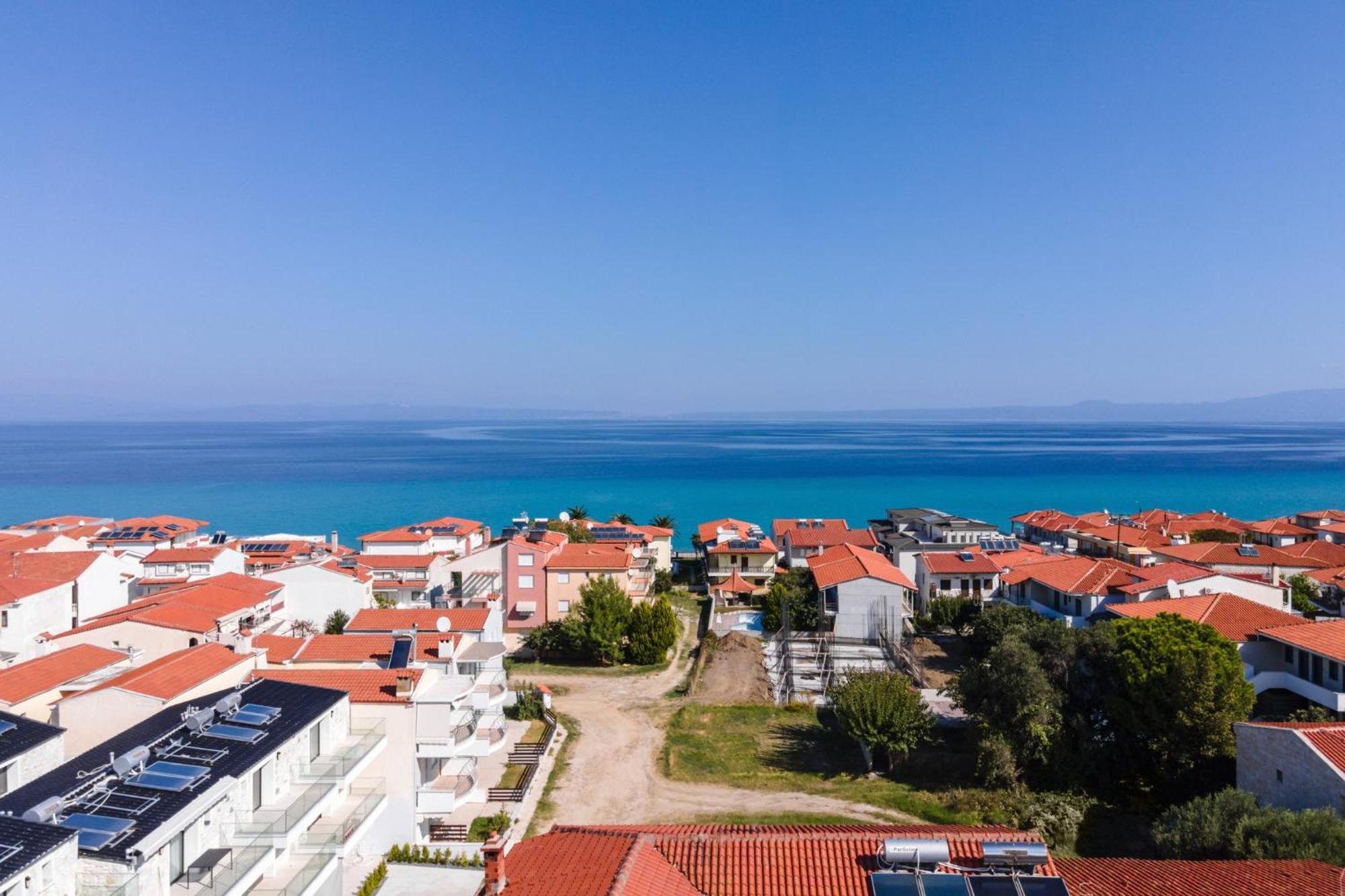 Amalthia Luxury Suites Polychrono Exterior photo